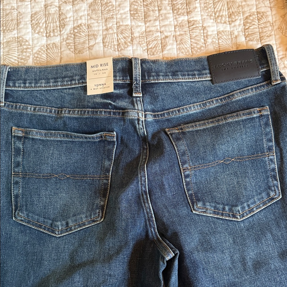 Lucky Brand Dark Blue Denim Jeans